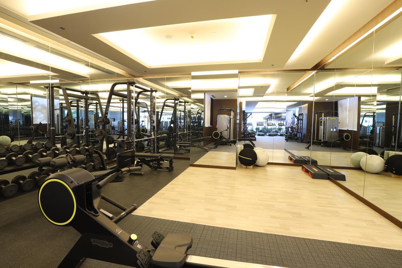 Pullman Yangon Centrepoint Hotel Buitenkant foto